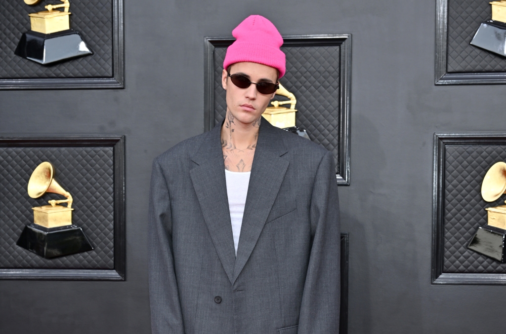 What Sunglasses Did Justin Bieber Wear to Grammys 2022?