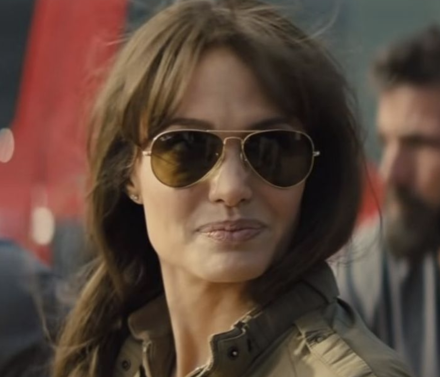 What Sunglasses is Angelina Jolie Wearing in ‘Those Who Wish Me Dead’ ?