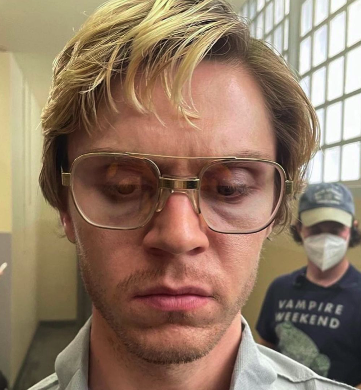 What Style of Glasses Does Evan Peters as Jeffrey Dahmer Wear in ‘Dahmer – Monster: The Jeffrey Dahmer Story’
