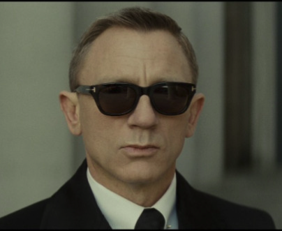 What Sunglasses Does Daniel Craig as James Bond Wear as Agent 007 in Spectre (2015)?