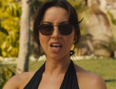 What Sunglasses Does Aubrey Plaza Wear in White Lotus Season 2?