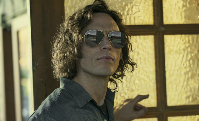 What Sunglasses Is Billy Dunne (Sam Claflin) Wearing In Daisy Jones & The Six?