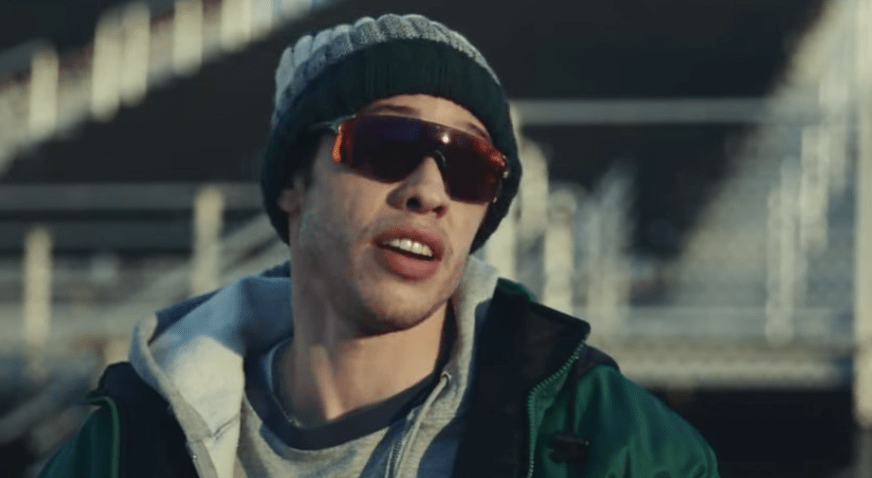 What Sunglasses is Pete Davidson as Kevin Gill in Dumb Money?